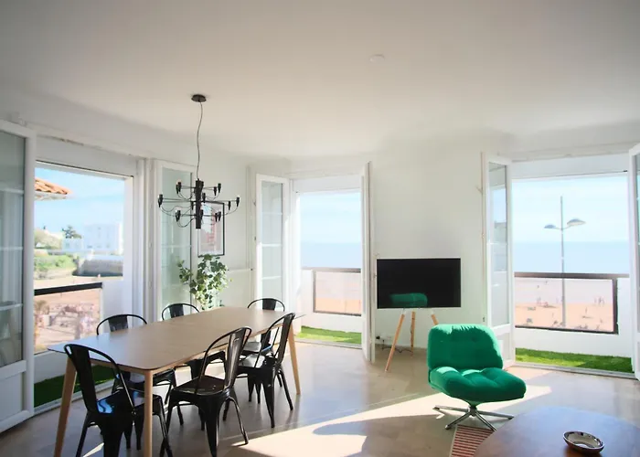 Appartement Avec Balcons Vue Mer A Pontaillac